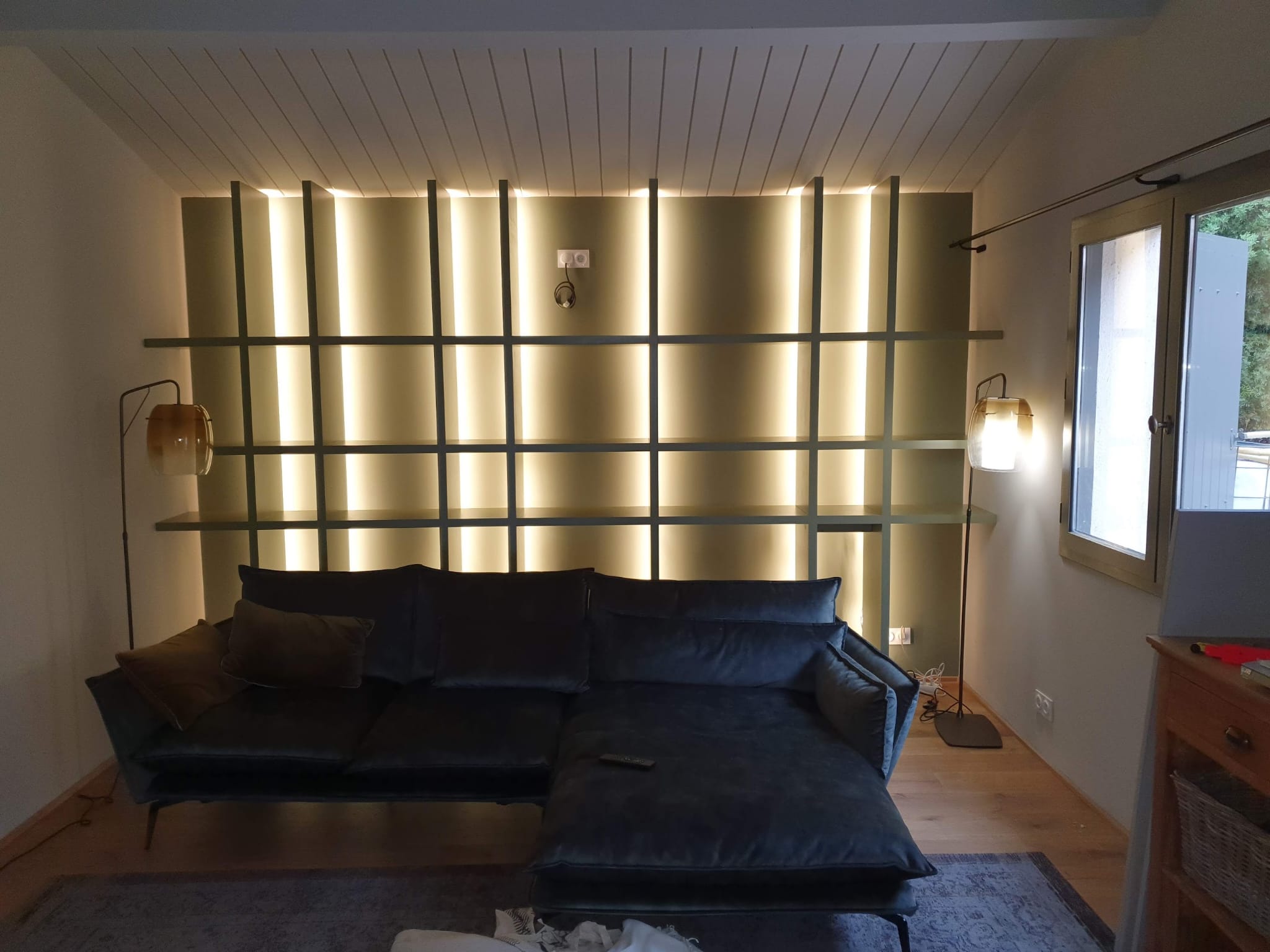 Rénovation de chambre avec parquet et peinture